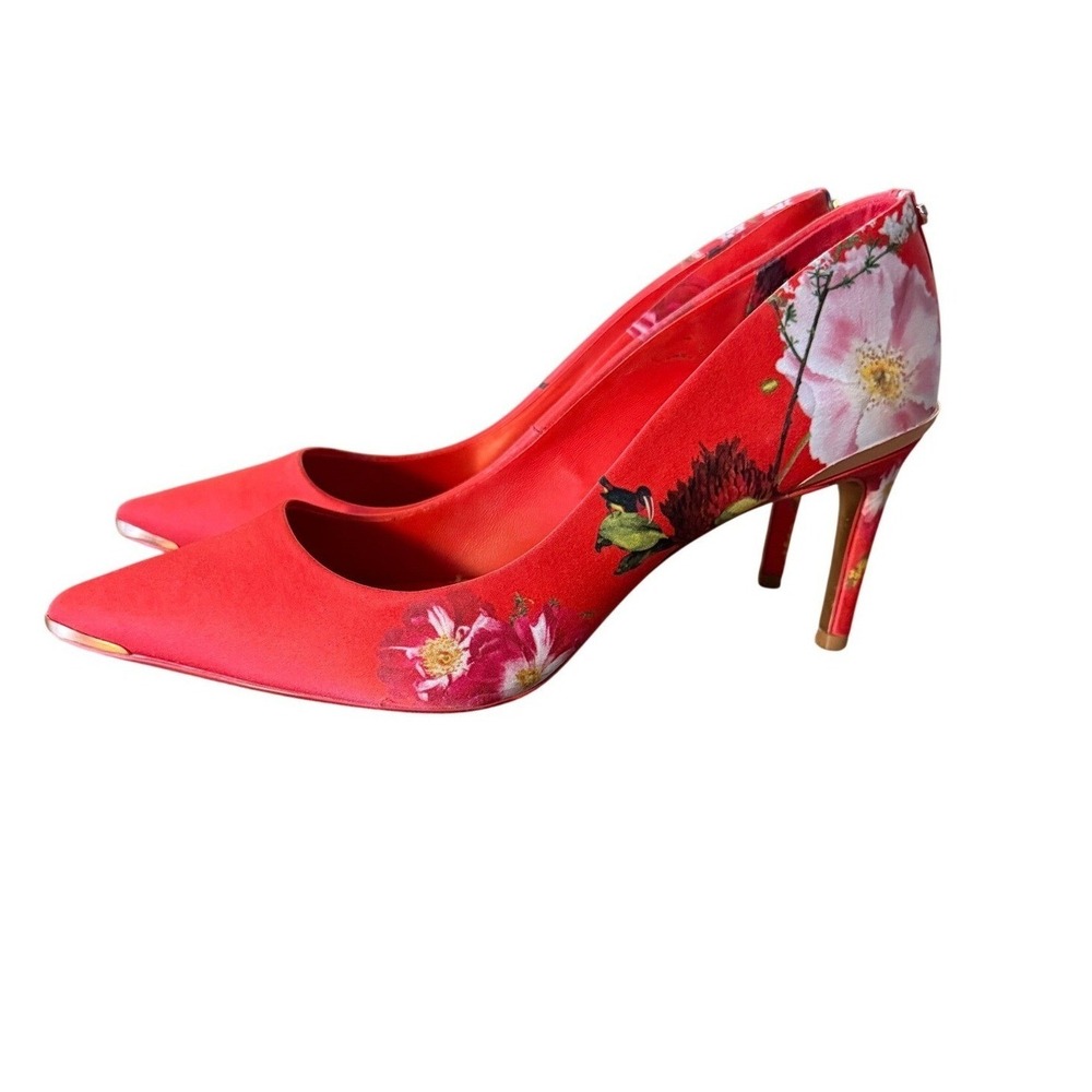 Ted Baker London Red Floral Satin Pointed Toe Stiletto Pumps Heels Size 39